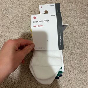 LULULEMON daily strides ankle socks